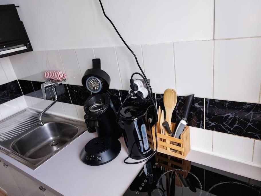 Le Sympathique - Petit Dejeuner, Netflix, Jacuzzi Rouen Extérieur photo