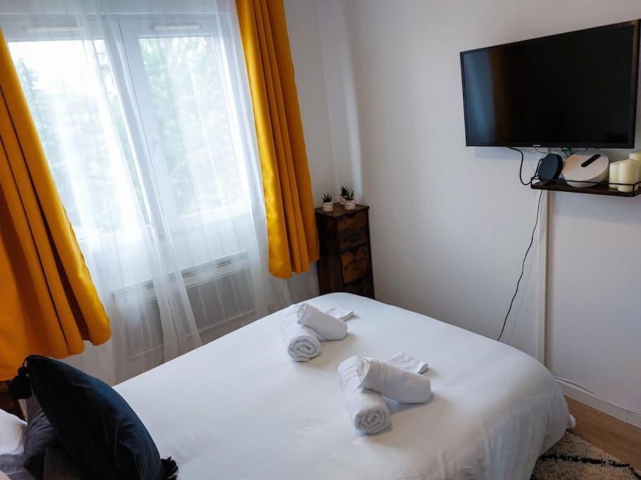 Le Sympathique - Petit Dejeuner, Netflix, Jacuzzi Rouen Extérieur photo