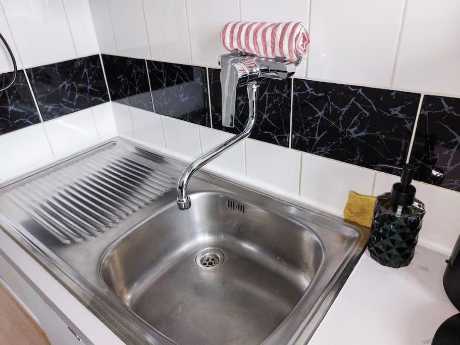 Le Sympathique - Petit Dejeuner, Netflix, Jacuzzi Rouen Extérieur photo